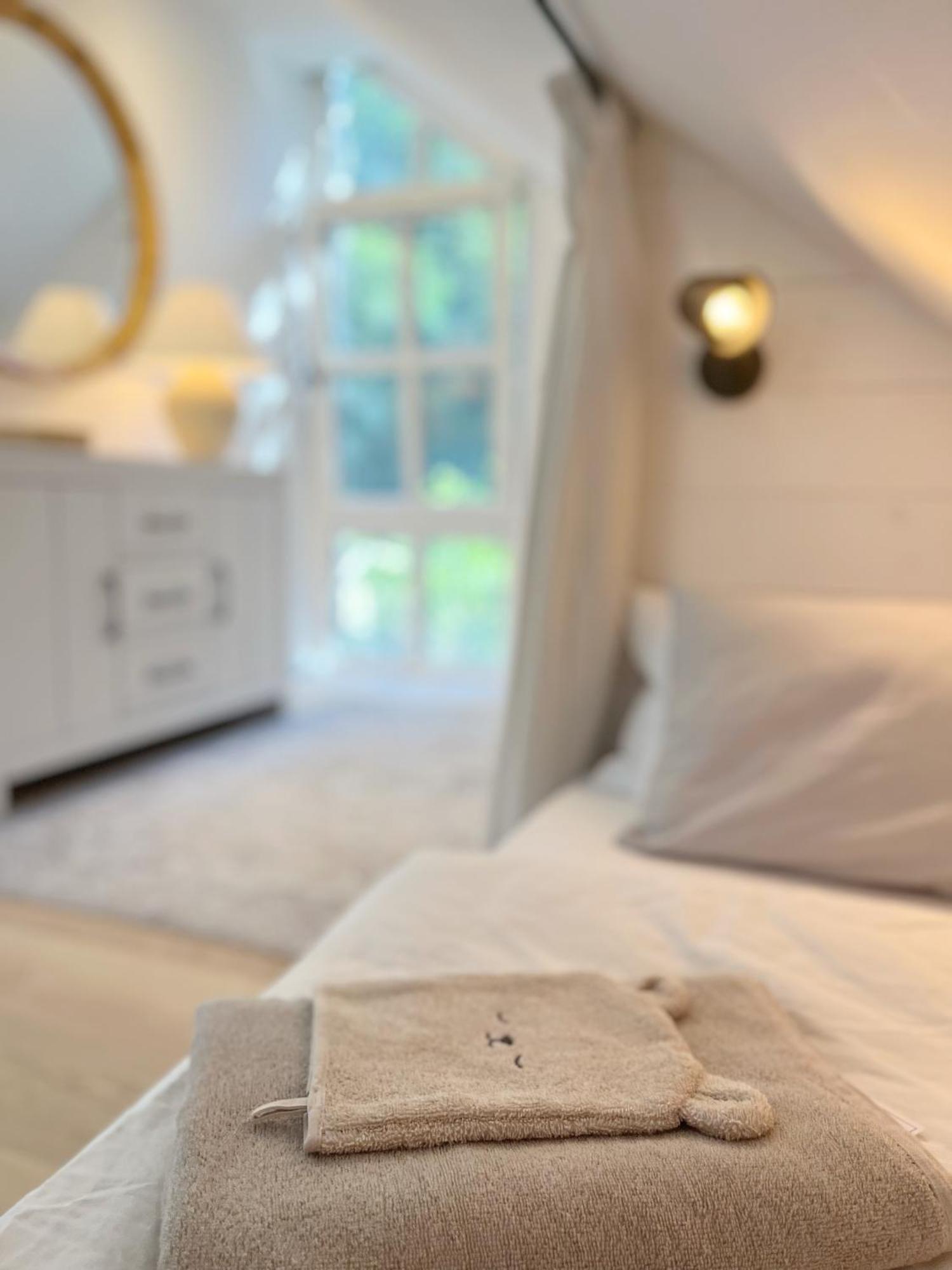 Tauberchalet I Boutique-Ferienhaus Mit Sauna, Whirlpool & Natur I 10Min Walk To Historic Old Town Rothenburg ob der Tauber Exterior photo